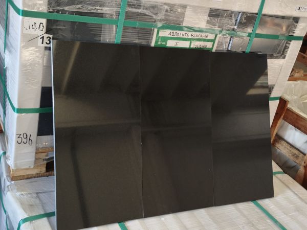 ABSOLUTE BLACK 61x30,5
