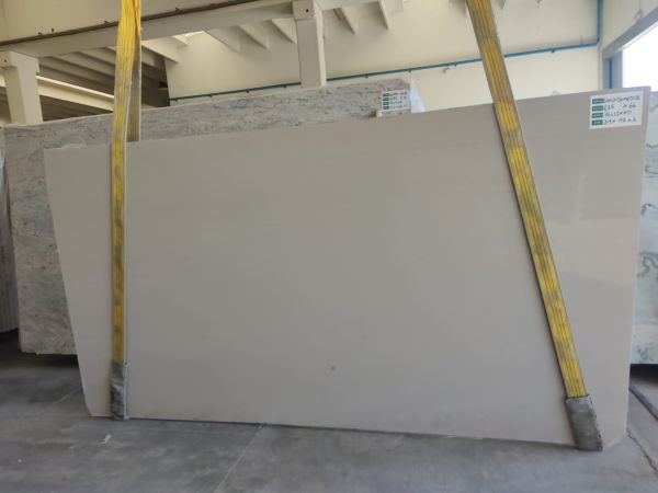 SAND QUARTZITE BL 835